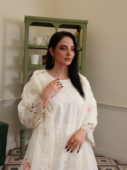 Ivory Blossom Embroidered Cotton Lawn 3-Piece Suit